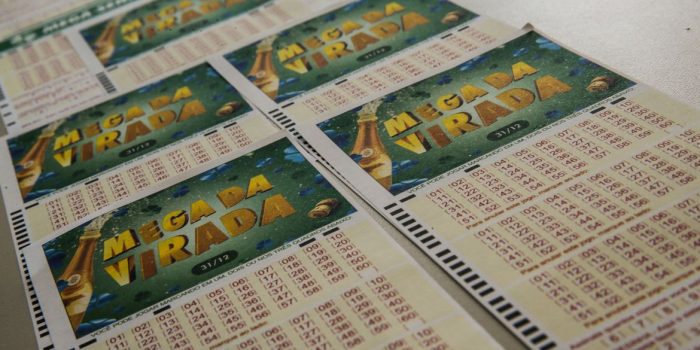 Prêmio de mais de R$ 541 milhões da Mega da Virada sai para 5 apostas