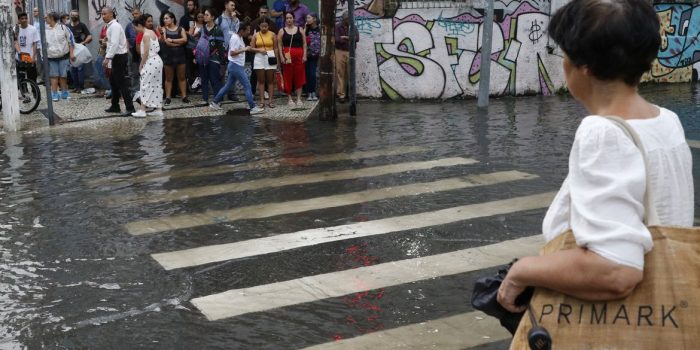 Rio de Janeiro deve ter segundo dia de pancadas de chuva