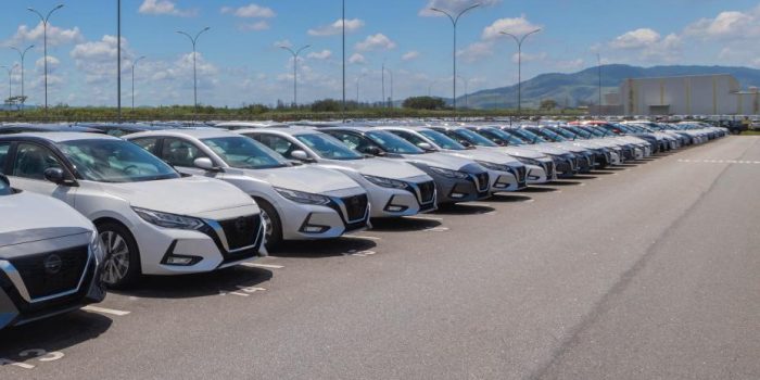 Novo Nissan Sentra já começou a desembarcar no Brasil