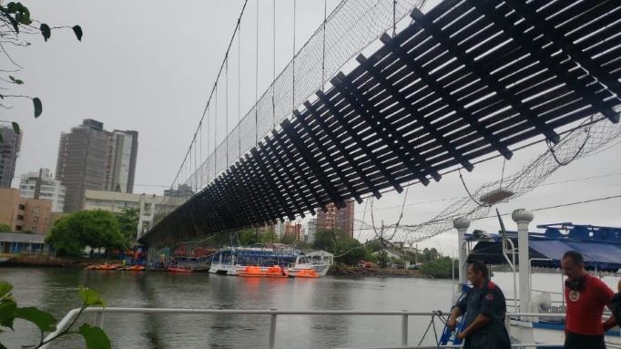 Ponte entre o Rio Grande do Sul e Santa Catarina cede com 100 pessoas