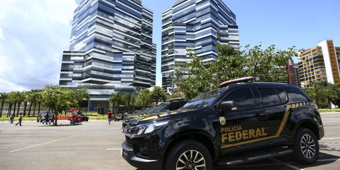 Bolsonaro chega à Polícia Federal para depor sobre joias sauditas