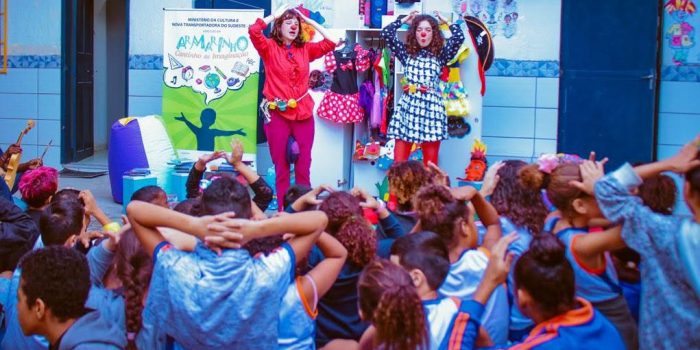 Projeto “Armarinho, Cantinho da Imaginação” realizou oficinas de artes cênicas para crianças de Nova Iguaçu