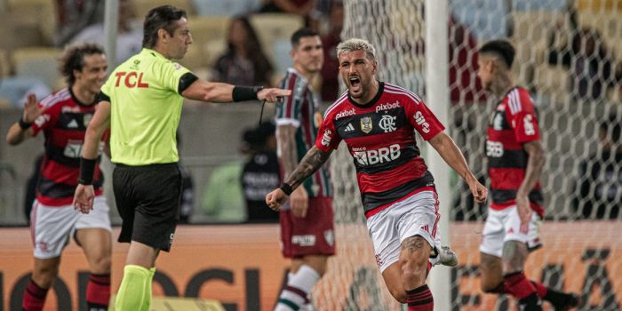 Flamengo bate Fluminense para seguir vivo na Copa do Brasil
