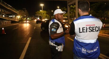 Lei Seca flagrou mais de 1.300 motoristas dirigindo sob efeito de álcool no Carnaval