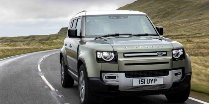 Defender cresce no Brasil com duas novidades: 110 PHEV e 130 Outbound