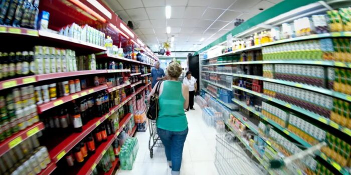 Planos de saúde, tomate e cebola influenciam inflação de março
