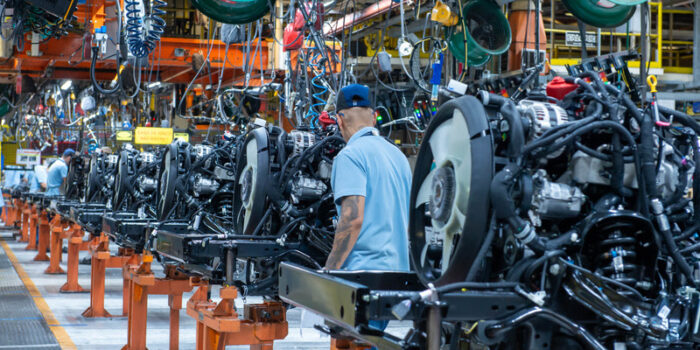 Fábrica da GM em São José dos Campos completa 65 anos