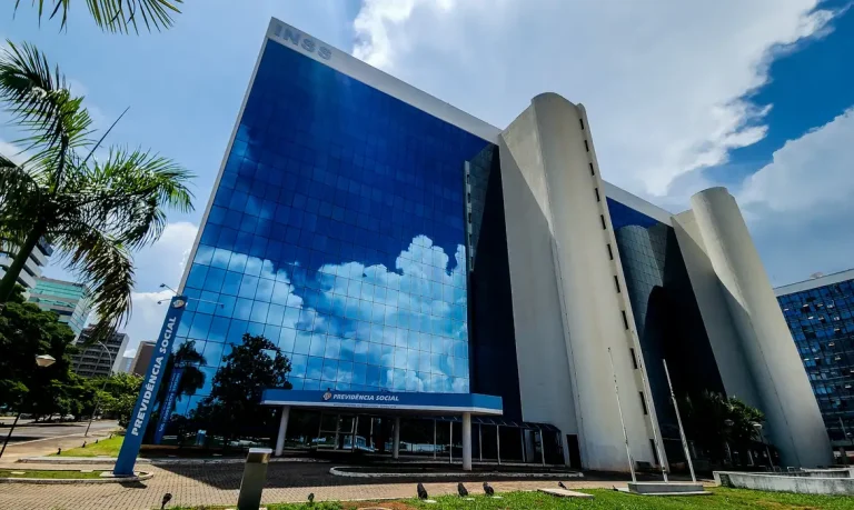 Fraude: INSS vai devolver R$ 292 milhões a aposentados com descontos ilegais