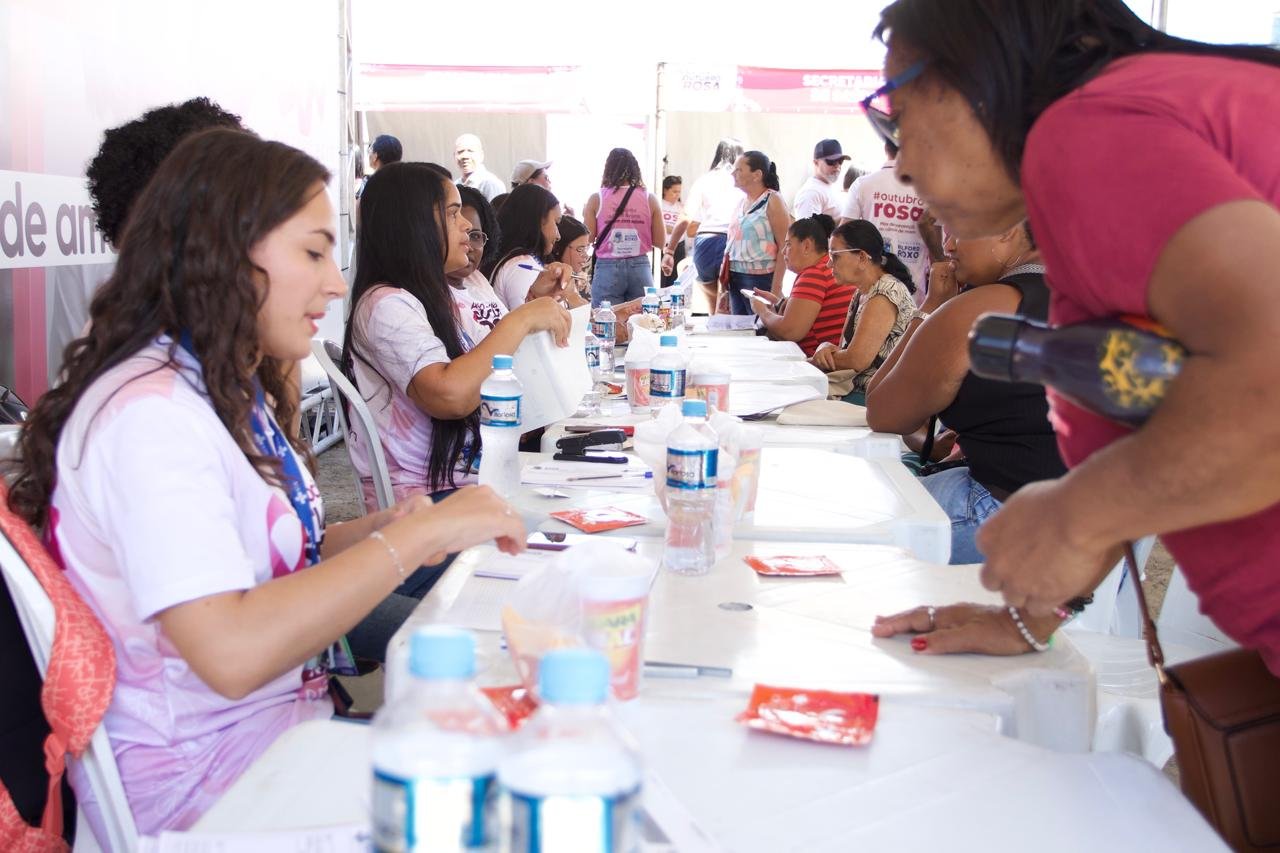 Outubro Rosa leva serviços gratuitos para milhares de mulheres em ...