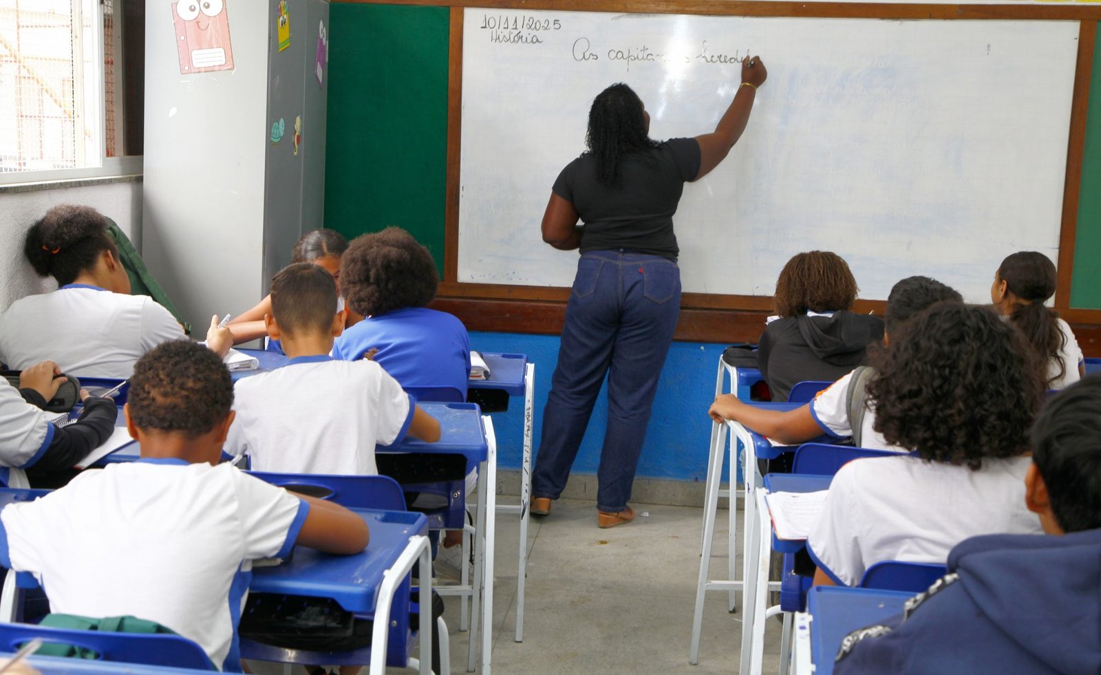 Governo oferece 10 mil novas vagas em escolas da rede estadual para ...