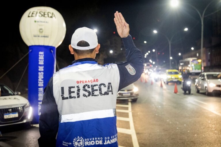 Novas regras do Contran para Lei Seca prevê pré-teste; entenda