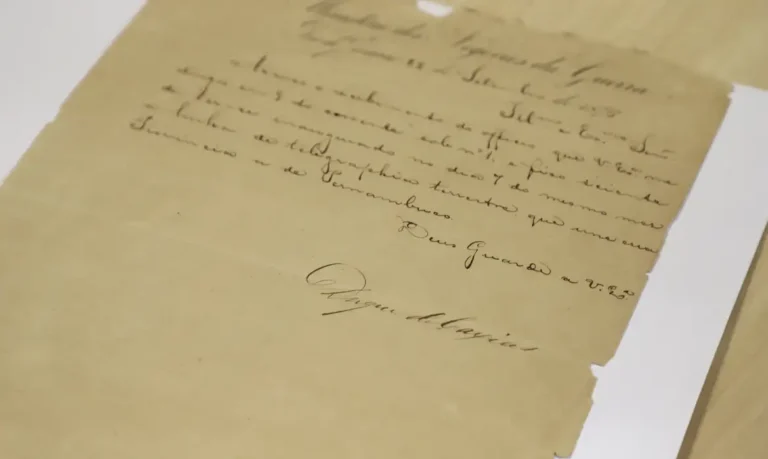 Venda ilegal de documentos históricos preocupa Arquivo Nacional