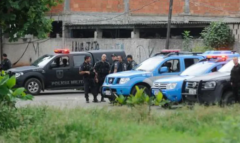 Operação policial na Maré deixa um morto e 10 feridos