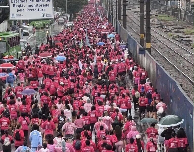 Duque de Caxias reúne 20 mil participantes em corrida e caminhada Pink Day